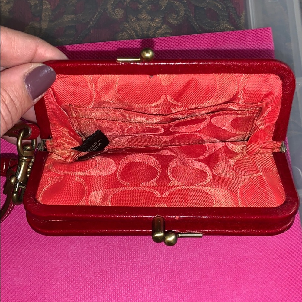 Coach wallet/wristlet with coin & credit card slot - Picture 4 of 8